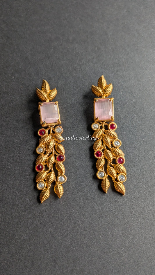 Leaf Shaped Earrings with Monalisa Stones - Light Pink