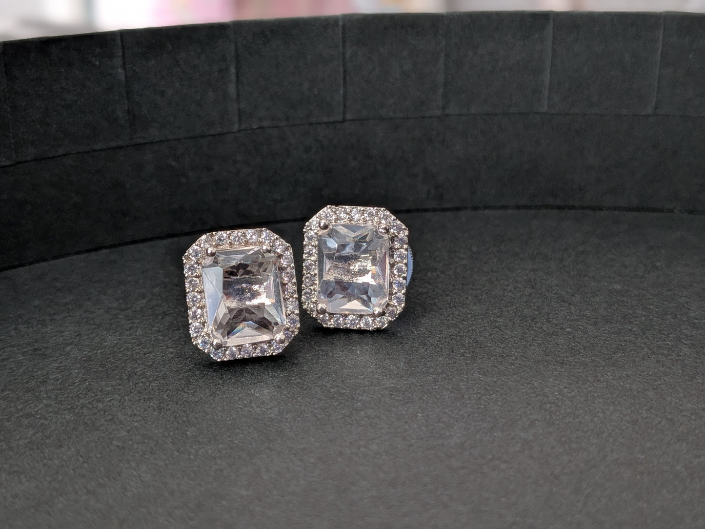 Chrome Finish Pendant Set in AD