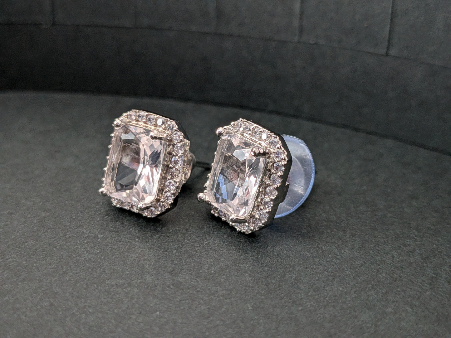 Chrome Finish Pendant Set in AD
