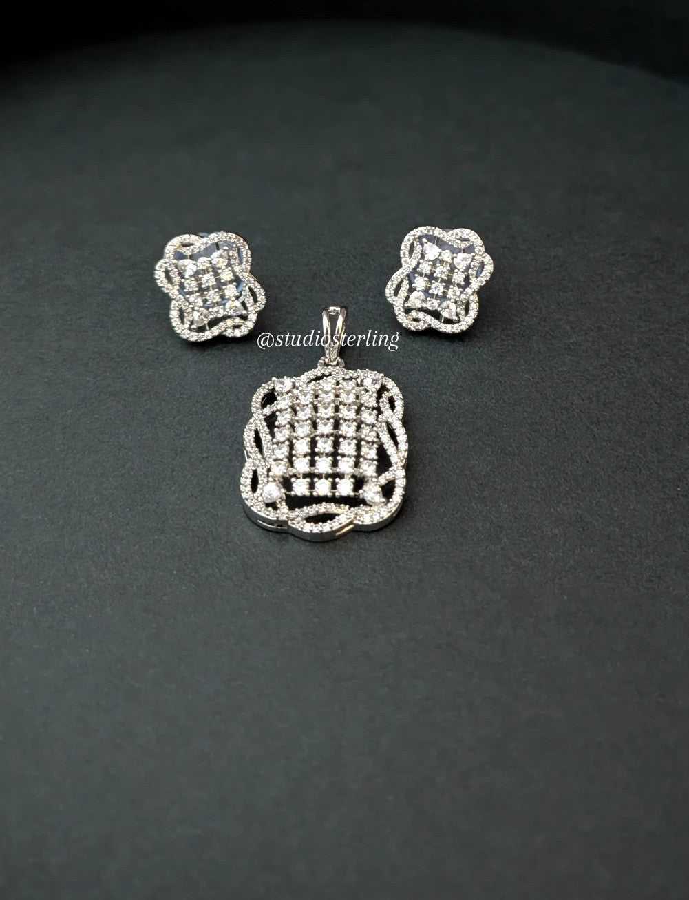 Chrome Finish Pendant Set in AD