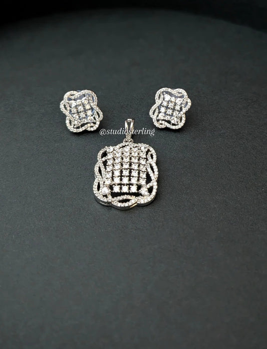 Chrome Finish Pendant Set in AD