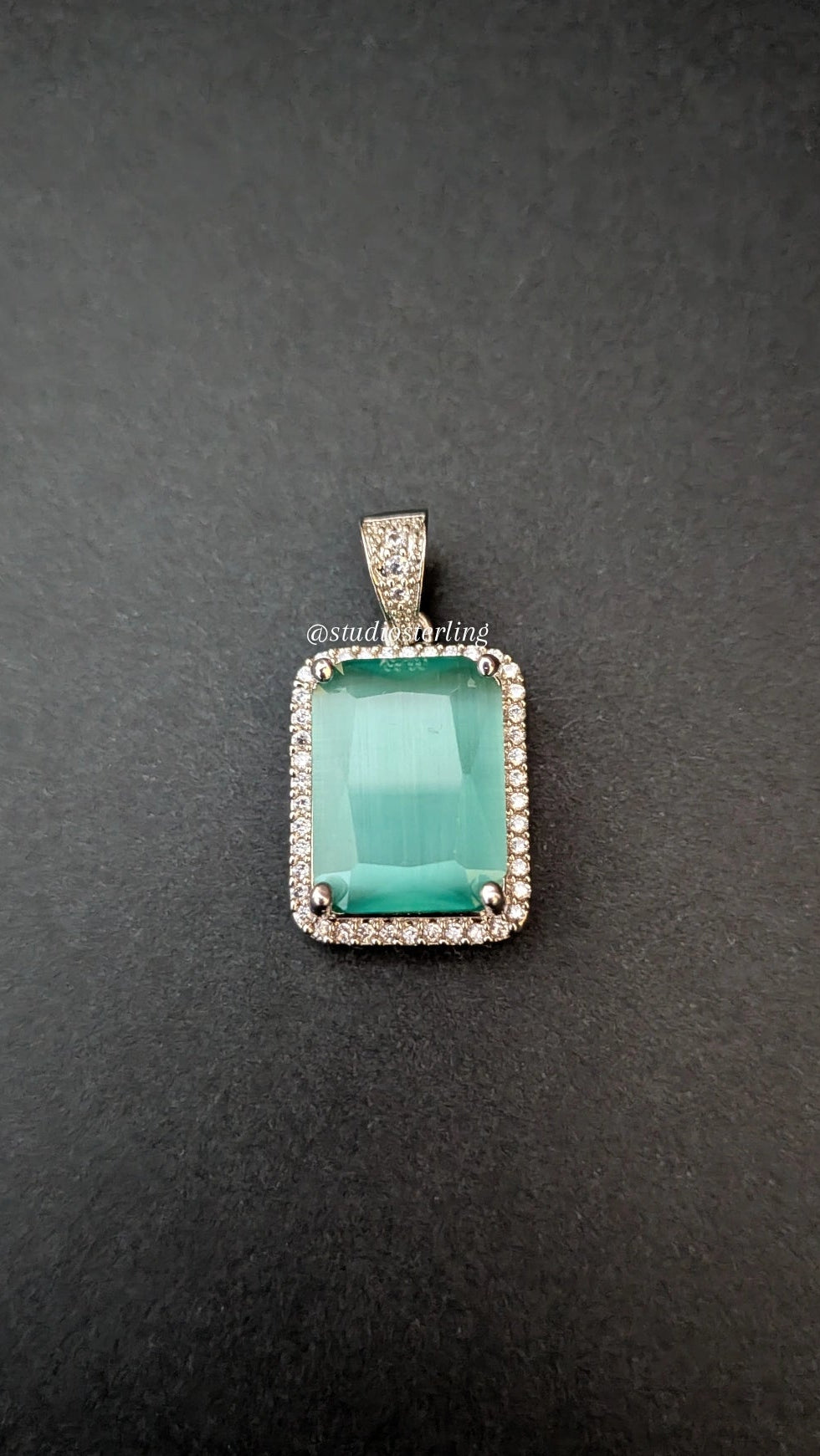 Pendant Set in AD - Mint Green