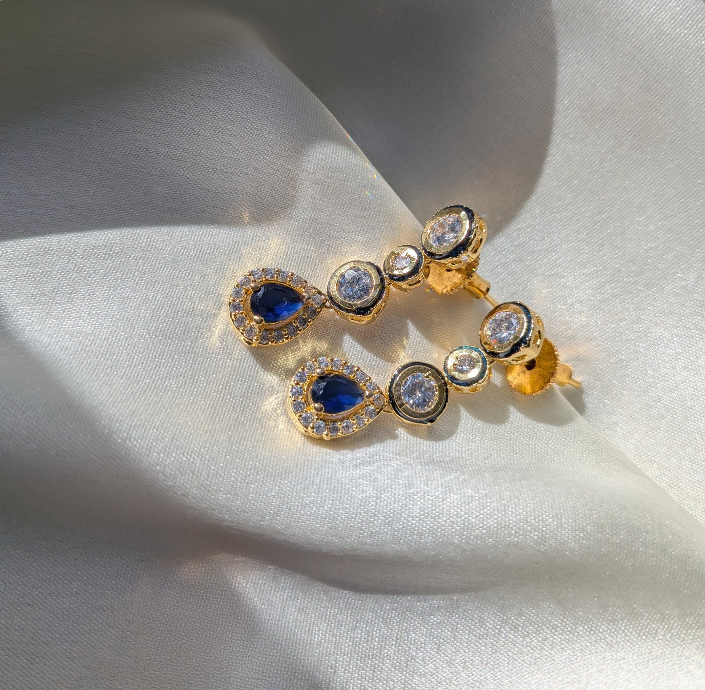 Short Necklace Set with Kundan and AD in Deep Blue