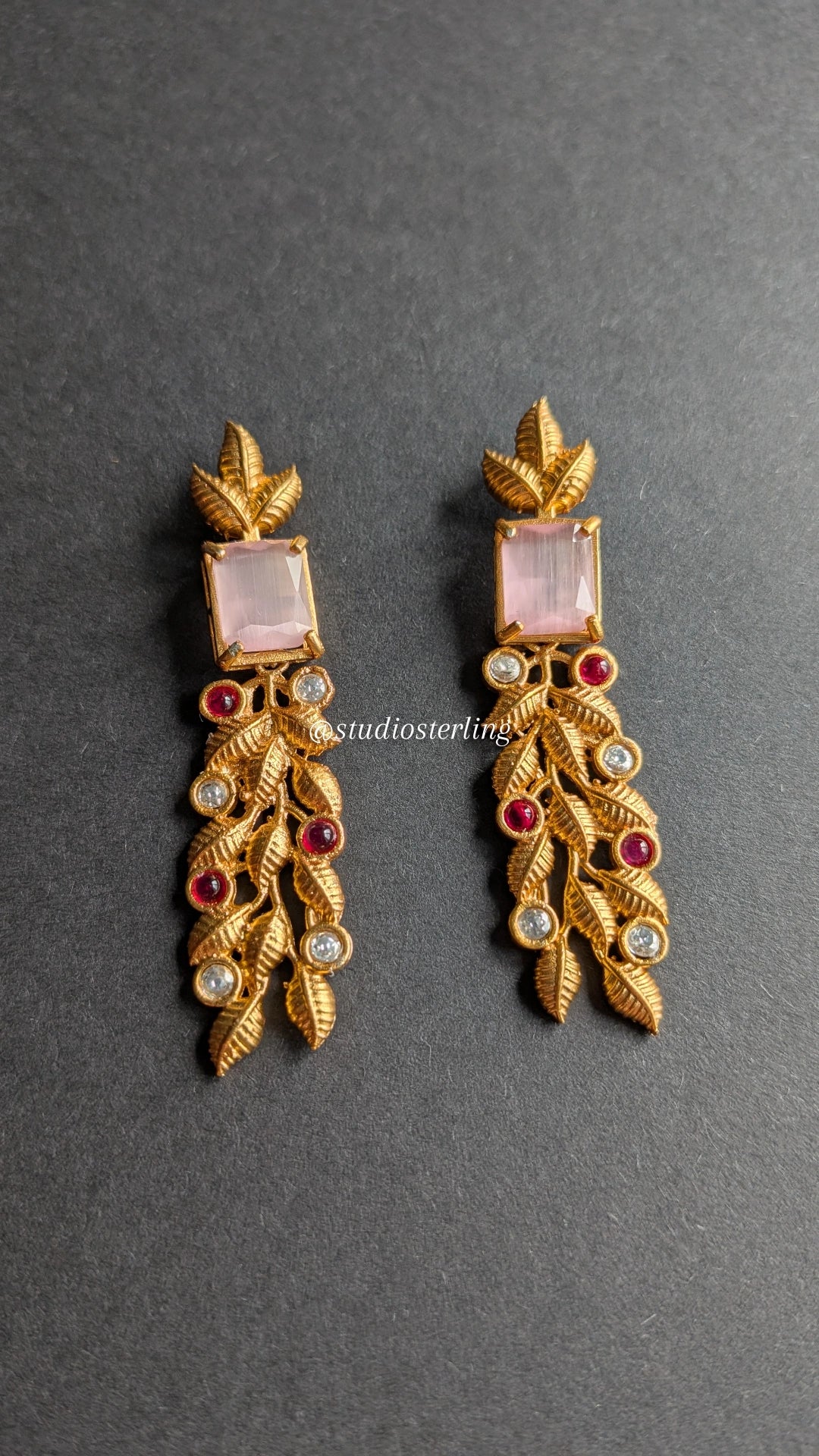 Leaf Shaped Earrings with Monalisa Stones - Light Pink