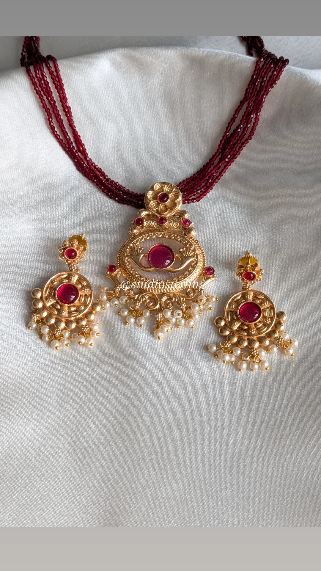 Onyx Beads Necklace Set