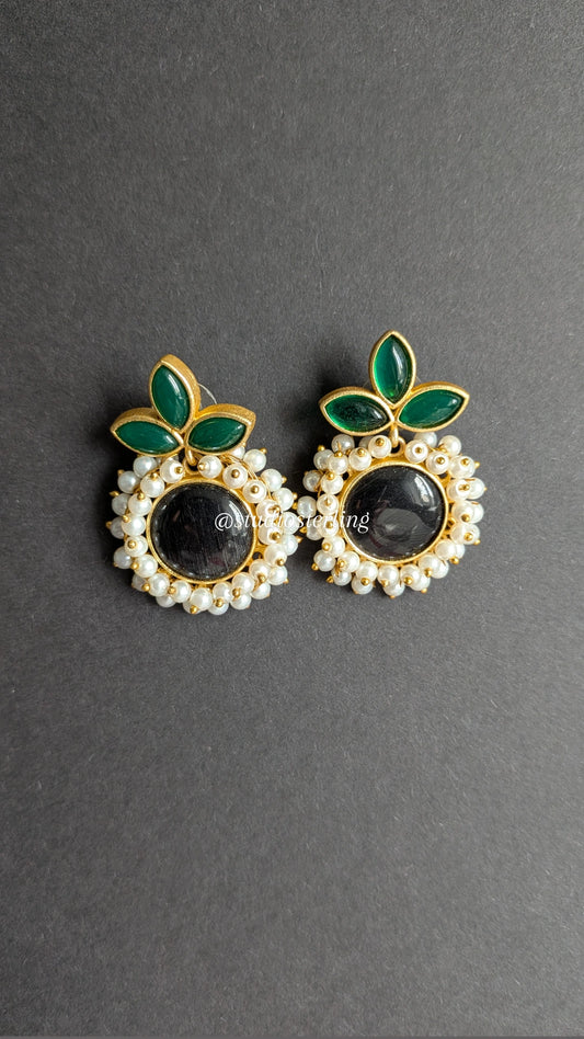 Monalisa Stone Earrings with Pearls