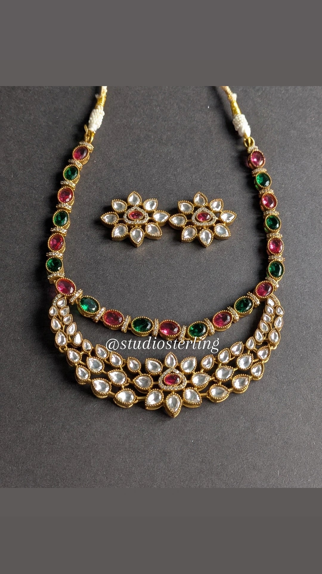 Luxurious Kundan Necklace Set