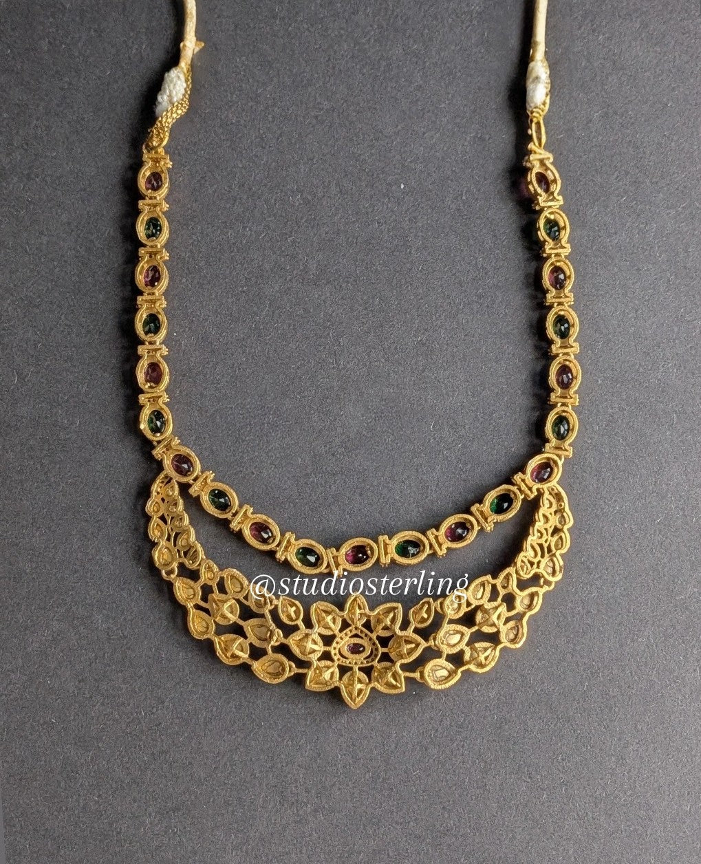 Luxurious Kundan Necklace Set