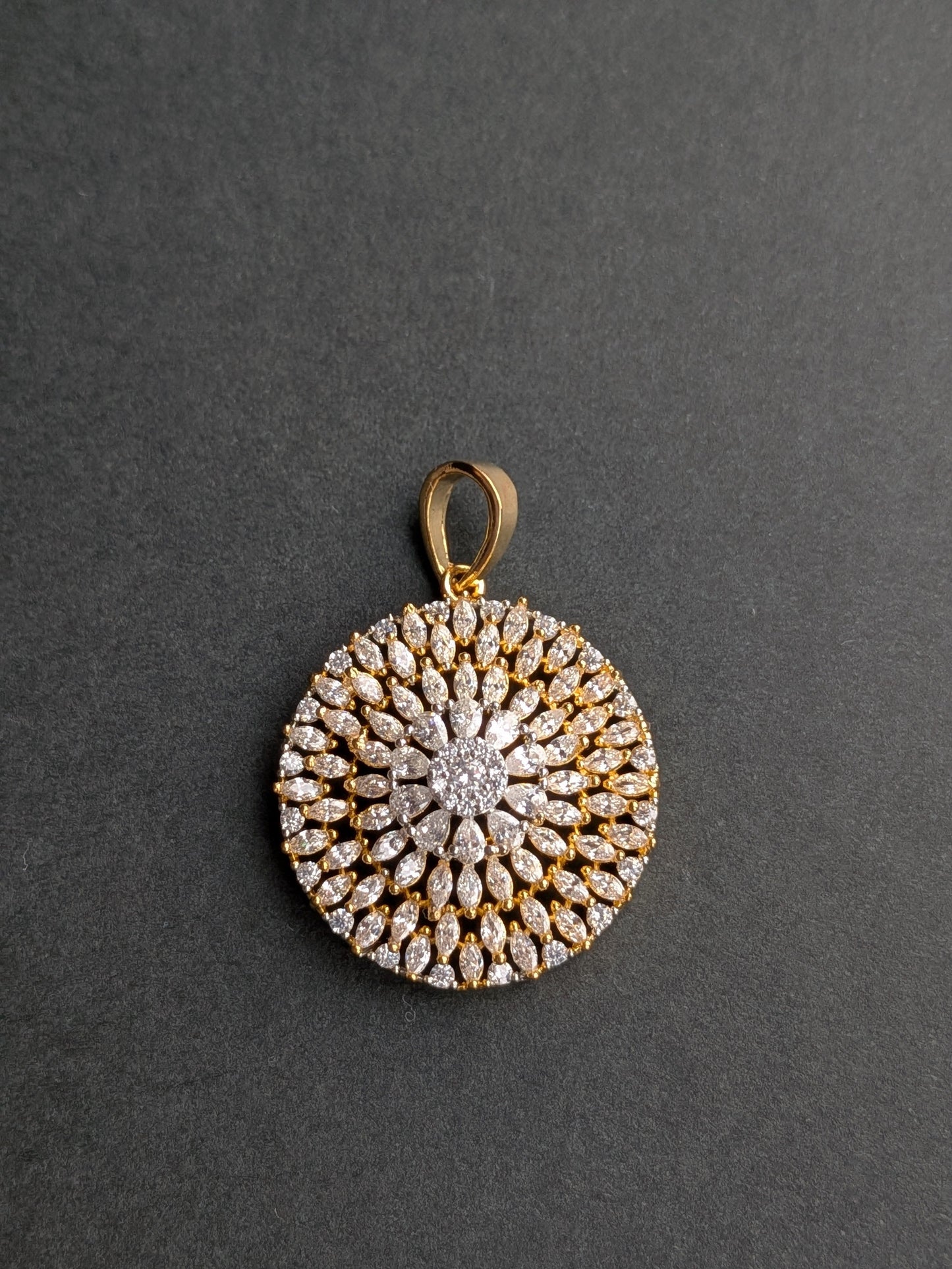 AD Pendant Set