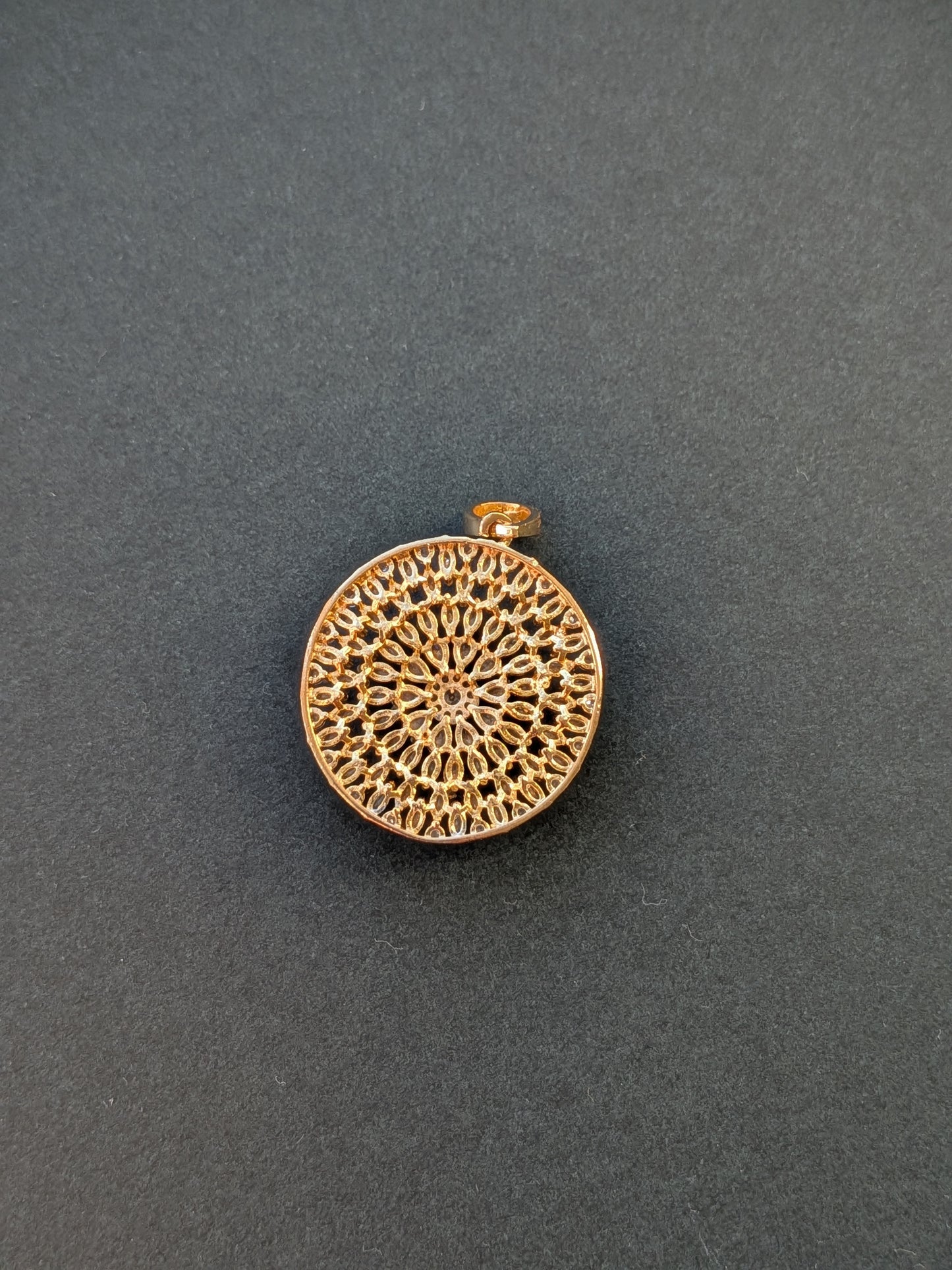 AD Pendant Set